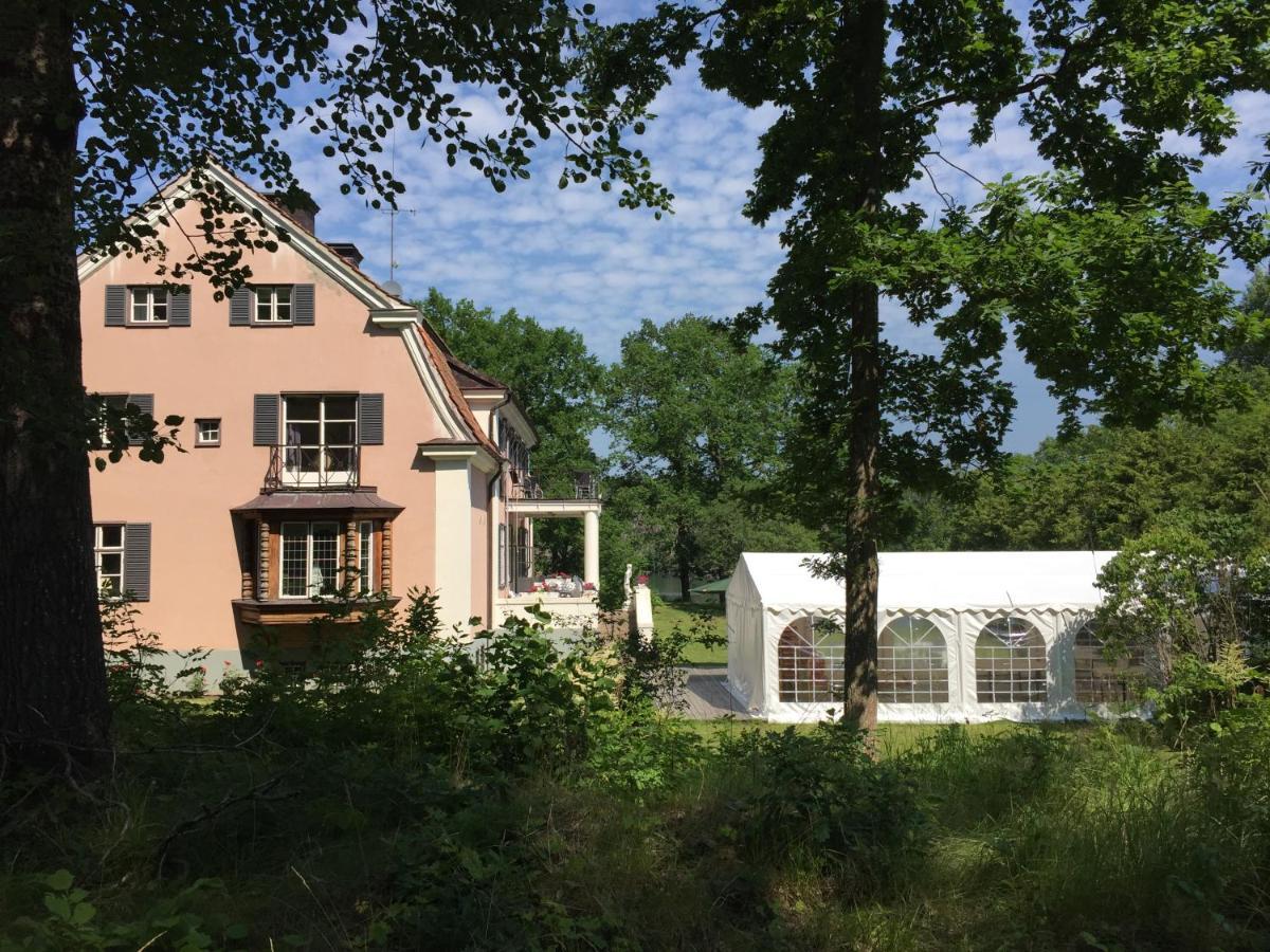 Herrgards Hotell Gyllene Haesten Västervik Exterior photo